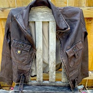 Wilson’s leather size Small